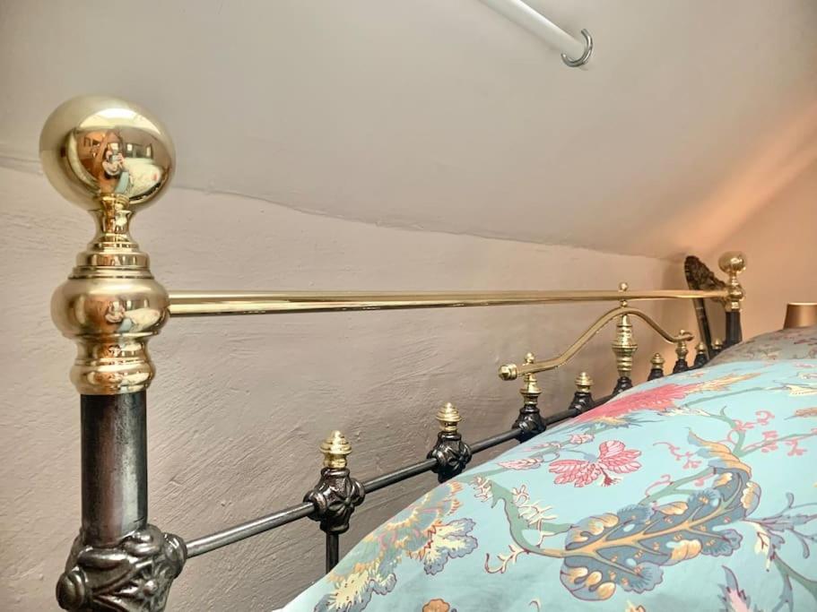 Kleine Kunstremise Mit Holzofen Burg Freienfels Appartement