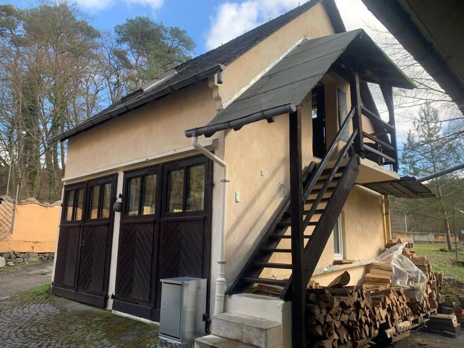 Kleine Kunstremise Mit Holzofen Burg Freienfels Appartement *